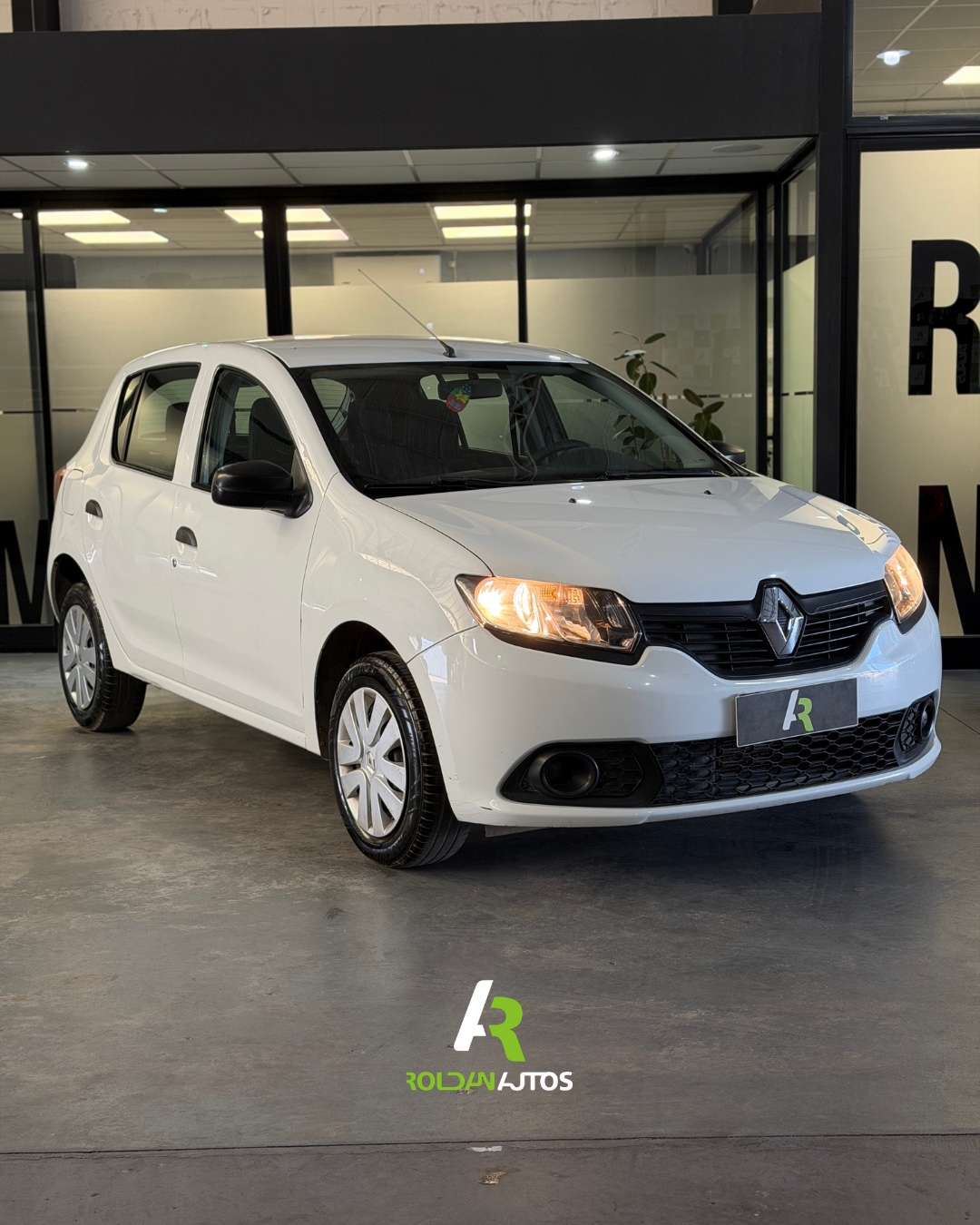 RENAULT SANDERO II 1.6  8V AUTHENTIQUE