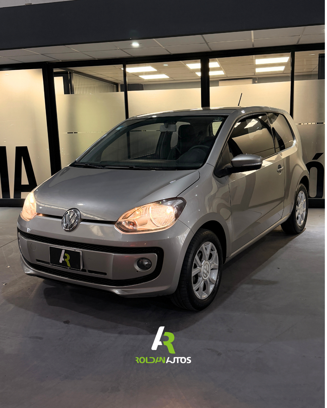 VOLKSWAGEN UP! 3 PTAS HIGH (2014) - OGM970 #1