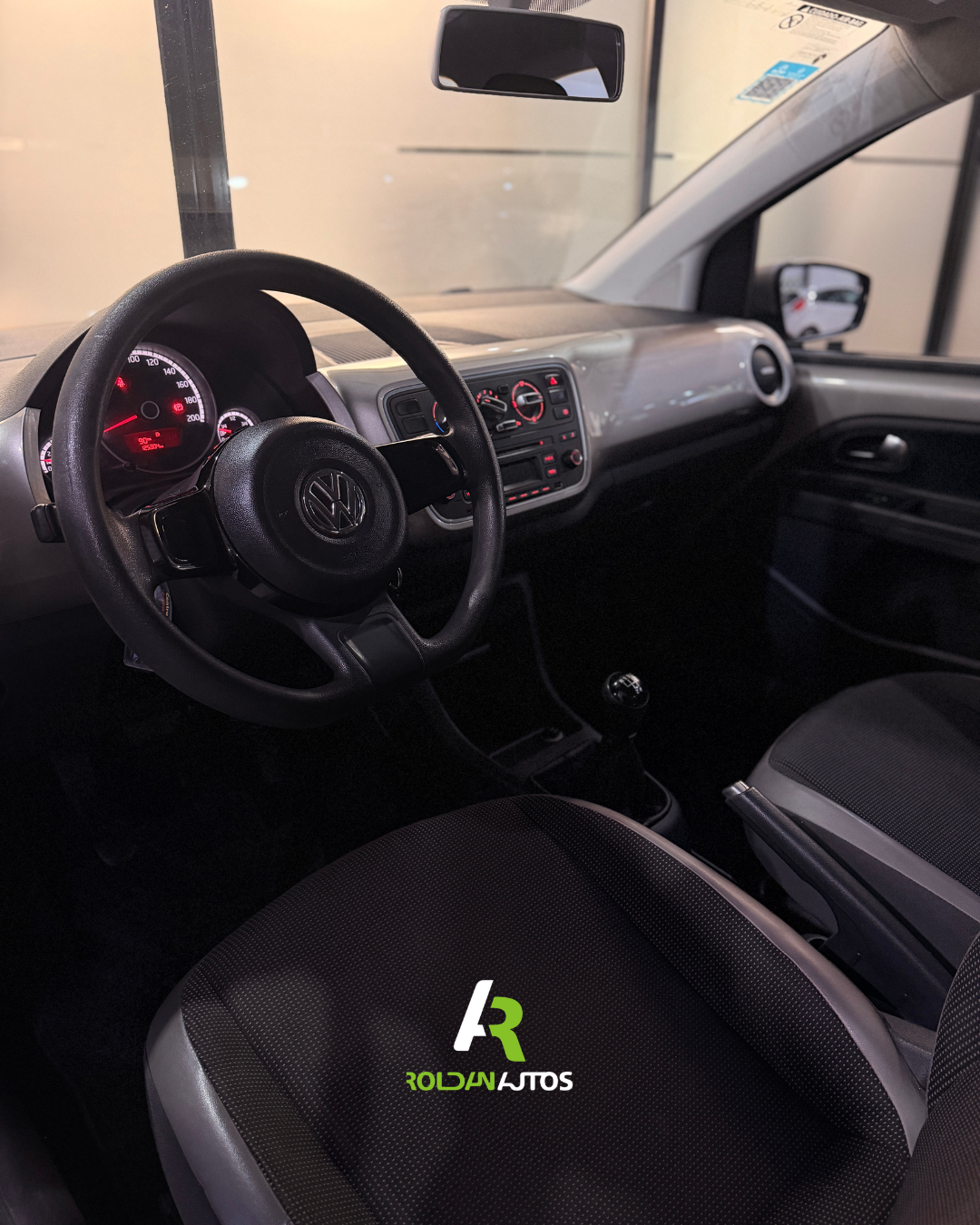 VOLKSWAGEN UP! 3 PTAS HIGH (2014) - OGM970 #4
