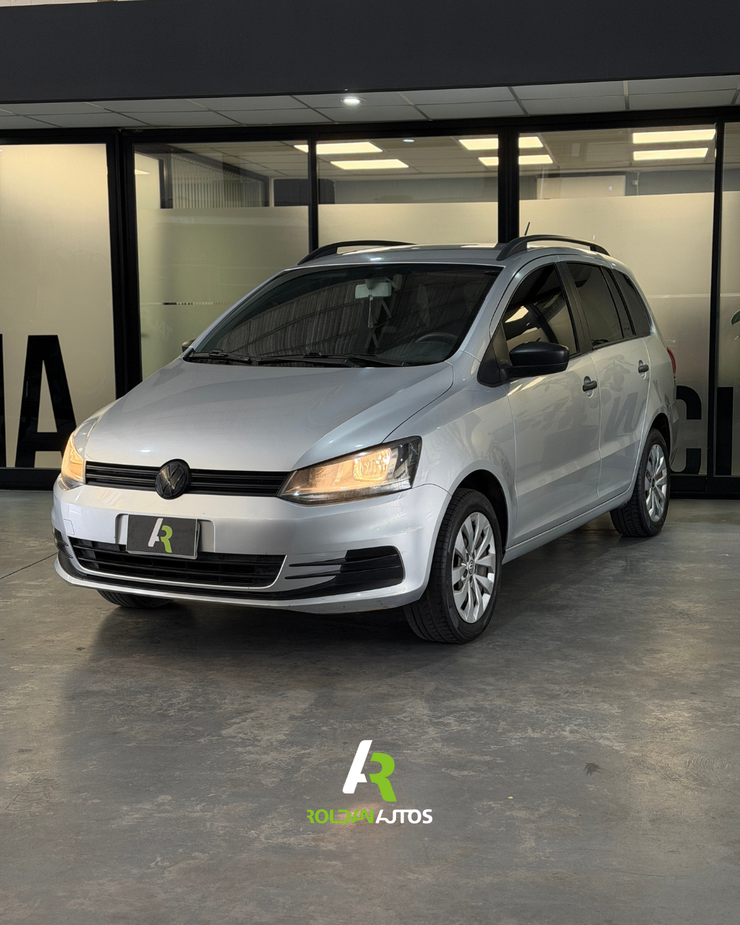 VOLKSWAGEN SURAN 1.6 COMFORTLINE  L/15 (2015) - PHZ087 #1