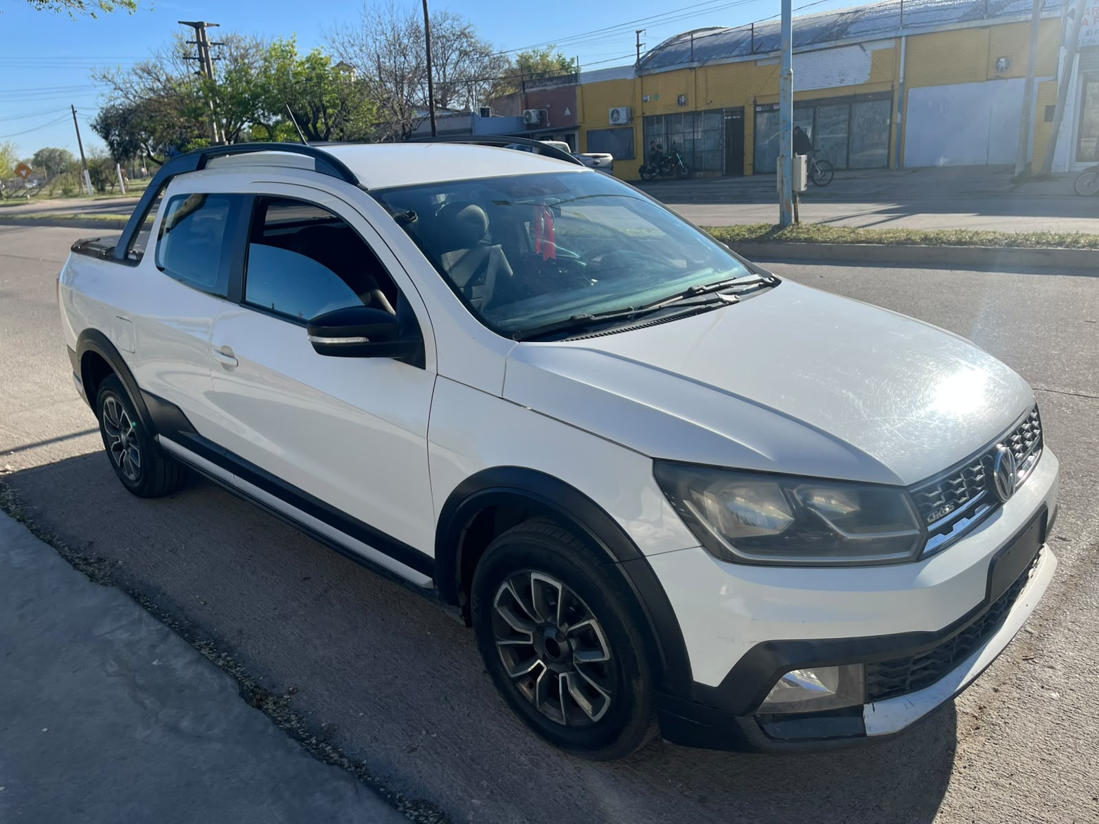 VOLKSWAGEN SAVEIRO 1.6 L/18 C/DOB CROSS (2018) - AC969ME