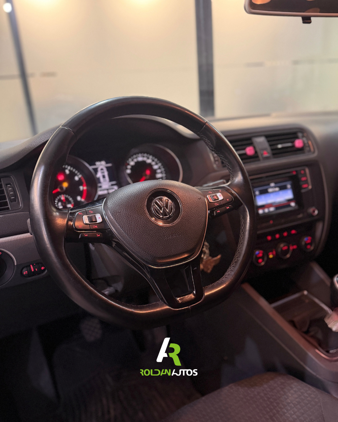 VOLKSWAGEN VENTO  2.0  8V ADVANCE SUMMER L/15 (2016) - AA163TX #4