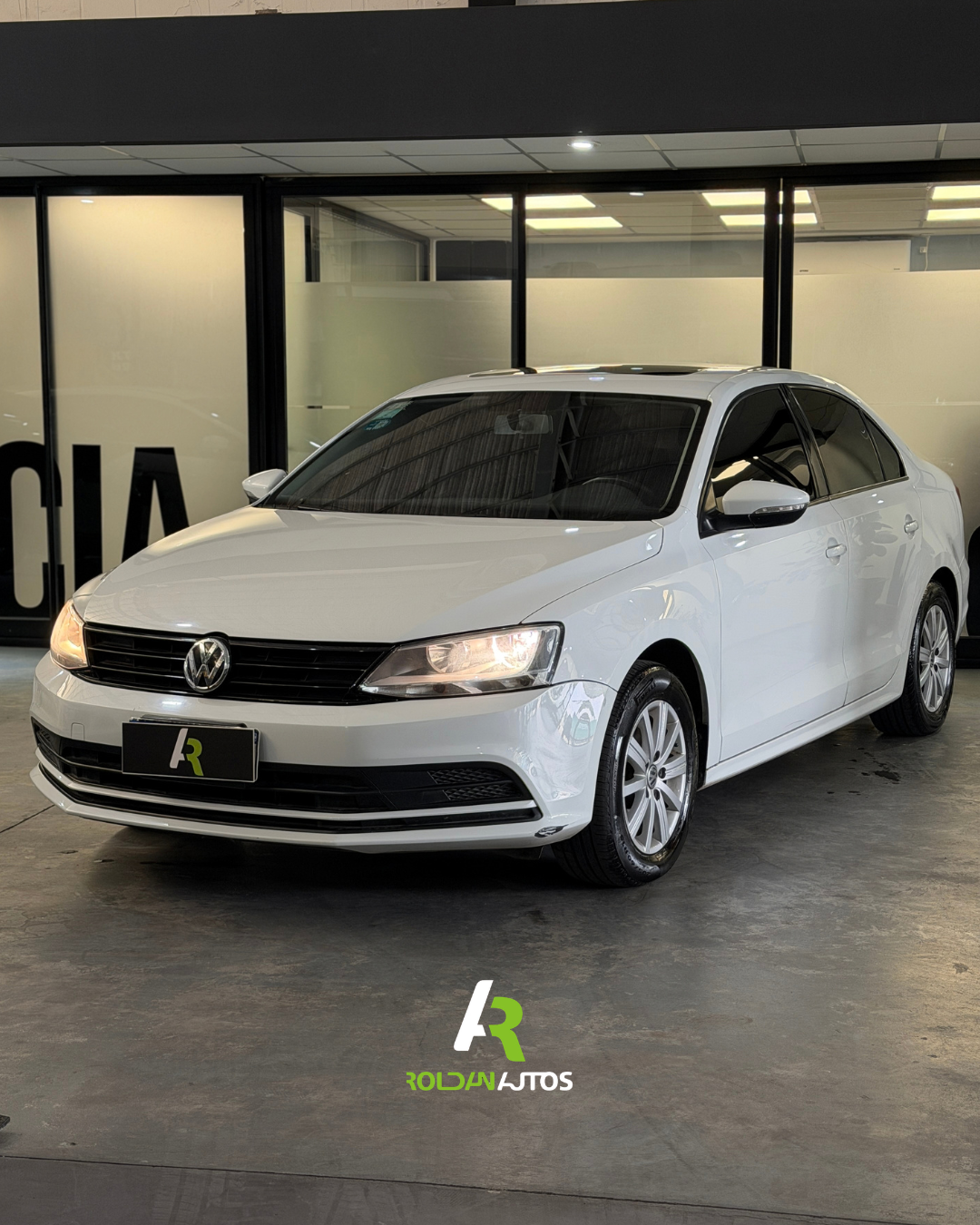 VOLKSWAGEN VENTO  2.0  8V ADVANCE SUMMER L/15 (2016) - AA163TX #1