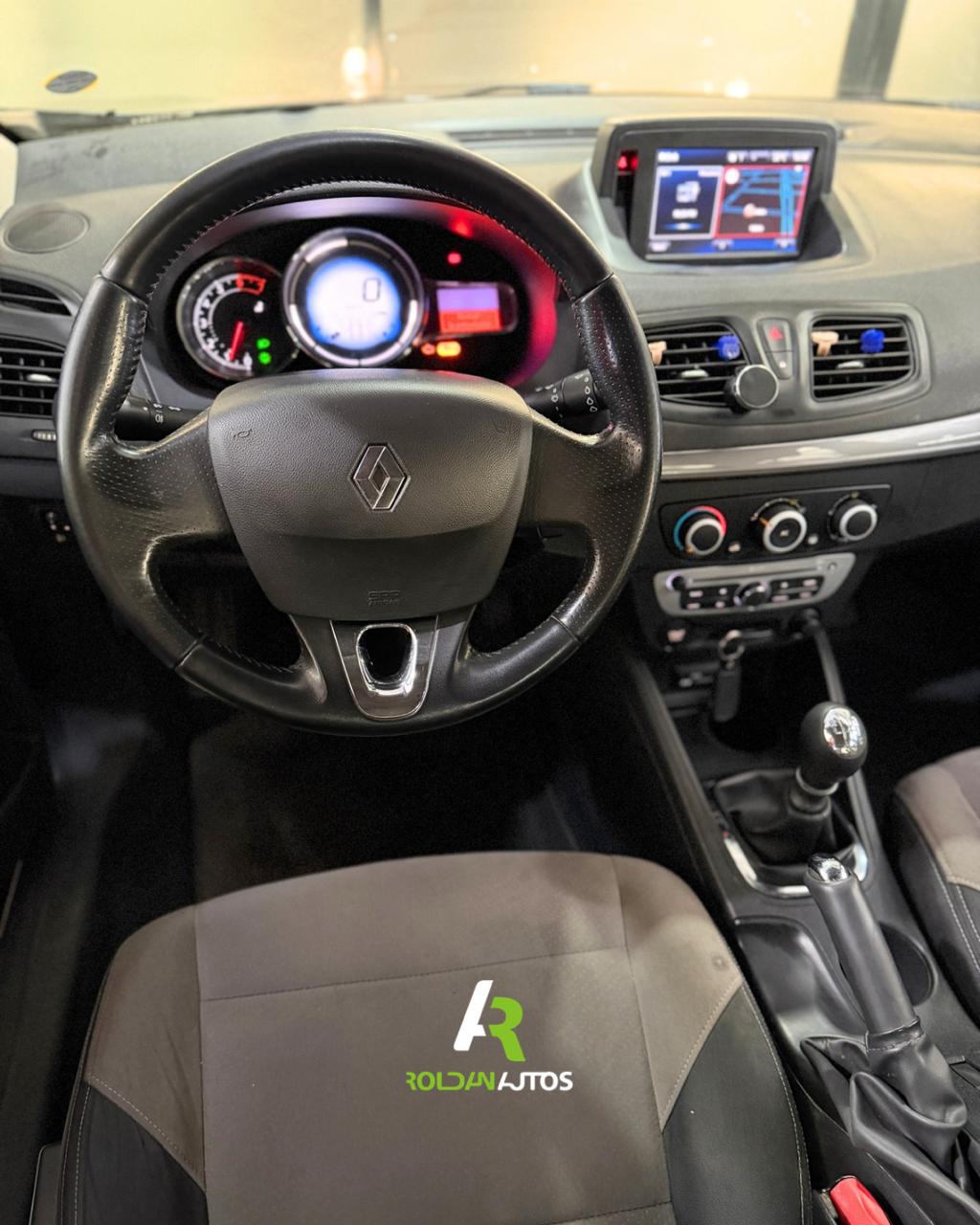 RENAULT FLUENCE 2.0  LUXE L/15 (2015) - OTX892 #2