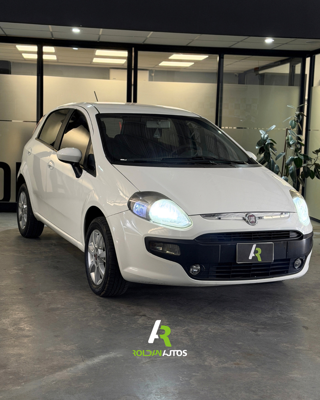 FIAT PUNTO 1.4 ATTRACTIVE L/13 (2013) - NAD 269
