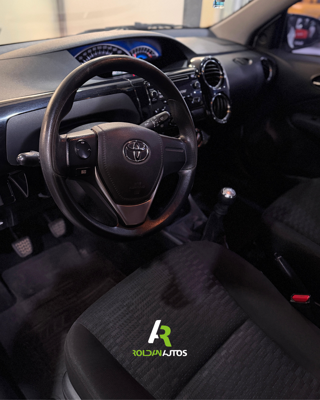 TOYOTA ETIOS 1.5 5 PTAS XS (2015) - OSE248 #2