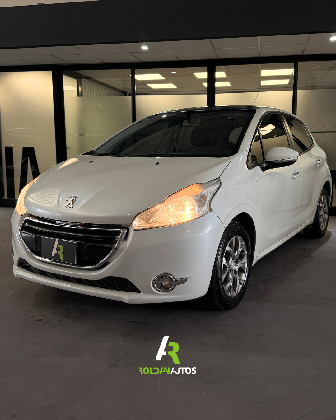 PEUGEOT 208 1.6 5P ALLURE TOUCH (2014) - OFM475 #1