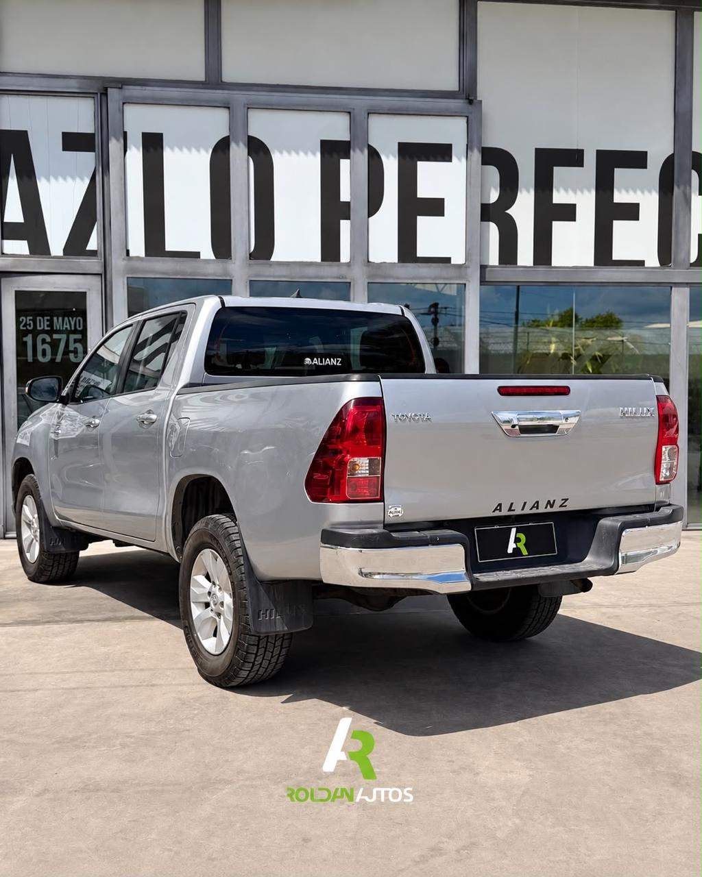 TOYOTA HILUX L/20 2.4 DC 4X2 TDI SR (2019) - AD733QA #3