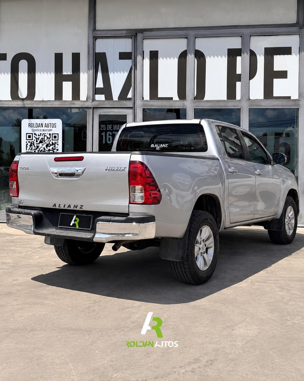 TOYOTA HILUX L/20 2.4 DC 4X2 TDI SR (2019) - AD733QA #2